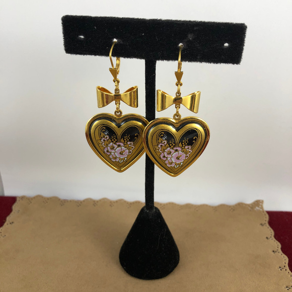 Vintage Michaela Frey Enamel Floral Heart Earrings - Picture 2 of 6